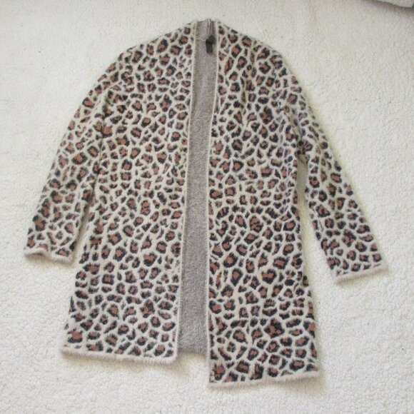 Alya Women's Soft Fuzzy Leopard Print Cardigan Size Small - Picture 2 of 9